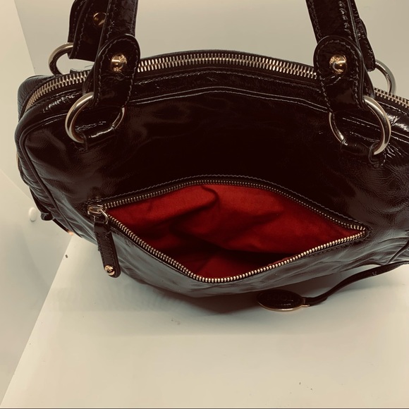 Tods patent leather T-Bag. The original T-Bag.. - Picture 14 of 16